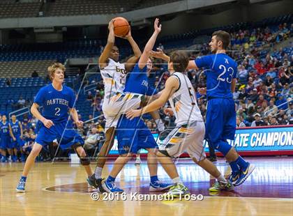 Thumbnail 1 in East Chambers vs. Van Alstyne (UIL 3A Semifinal) photogallery.