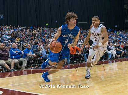 Thumbnail 1 in East Chambers vs. Van Alstyne (UIL 3A Semifinal) photogallery.