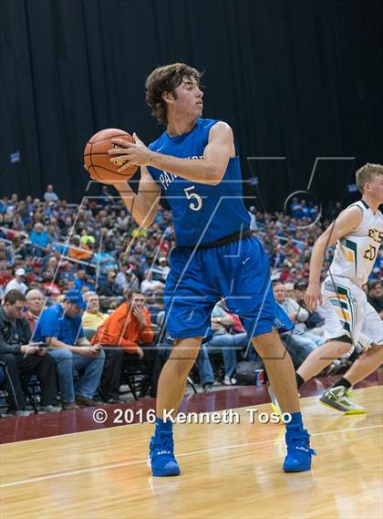 Thumbnail 3 in East Chambers vs. Van Alstyne (UIL 3A Semifinal) photogallery.