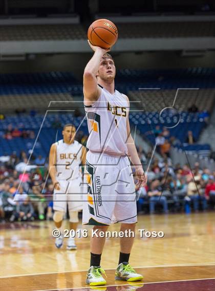 Thumbnail 2 in East Chambers vs. Van Alstyne (UIL 3A Semifinal) photogallery.