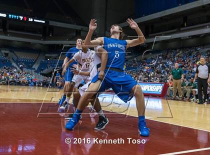 Thumbnail 1 in East Chambers vs. Van Alstyne (UIL 3A Semifinal) photogallery.