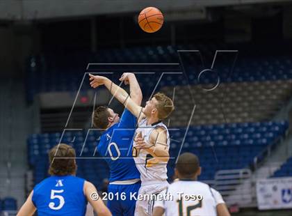 Thumbnail 3 in East Chambers vs. Van Alstyne (UIL 3A Semifinal) photogallery.