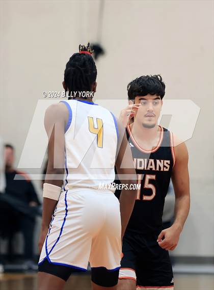 Thumbnail 2 in Grand Saline vs Chapel Hill photogallery.