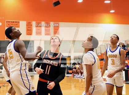 Thumbnail 2 in Grand Saline vs Chapel Hill photogallery.