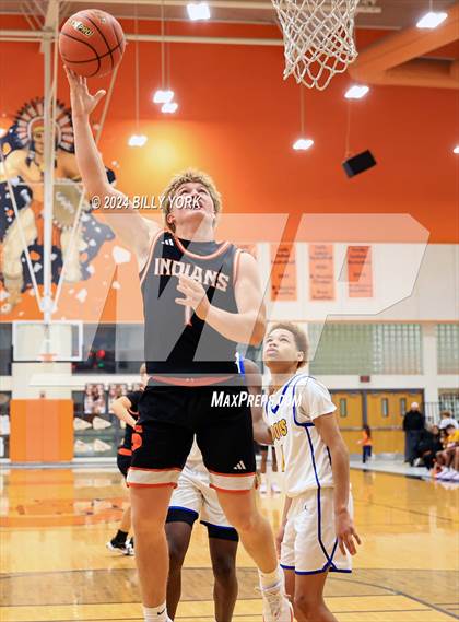 Thumbnail 1 in Grand Saline vs Chapel Hill photogallery.