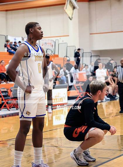 Thumbnail 2 in Grand Saline vs Chapel Hill photogallery.