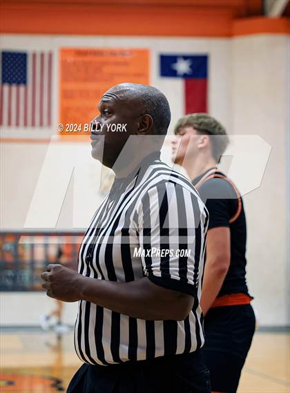 Thumbnail 3 in Grand Saline vs Chapel Hill photogallery.