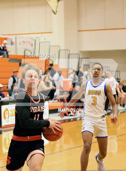 Thumbnail 2 in Grand Saline vs Chapel Hill photogallery.