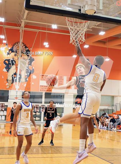 Thumbnail 3 in Grand Saline vs Chapel Hill photogallery.