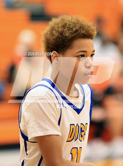 Thumbnail 3 in Grand Saline vs Chapel Hill photogallery.