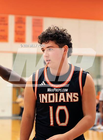 Thumbnail 2 in Grand Saline vs Chapel Hill photogallery.