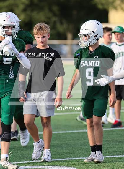 Thumbnail 3 in Hico vs Santo (scrimmage) photogallery.