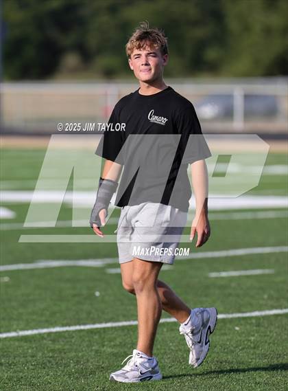 Thumbnail 3 in Hico vs Santo (scrimmage) photogallery.
