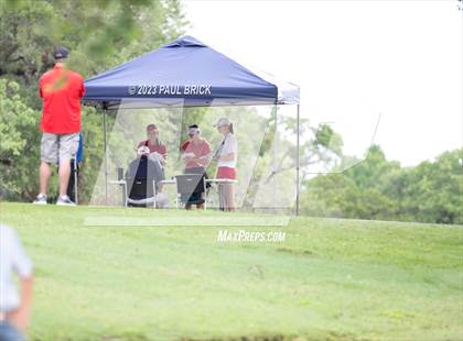 Thumbnail 2 in UIL 2A Girls Golf Finals  photogallery.