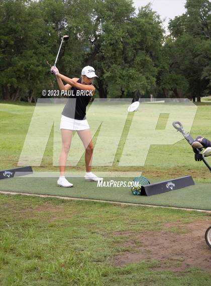 Thumbnail 2 in UIL 2A Girls Golf Finals  photogallery.