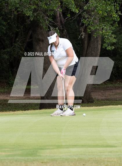 Thumbnail 1 in UIL 2A Girls Golf Finals  photogallery.
