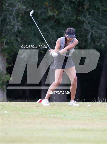 Thumbnail 2 in UIL 2A Girls Golf Finals  photogallery.