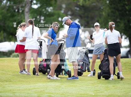 Thumbnail 3 in UIL 2A Girls Golf Finals  photogallery.
