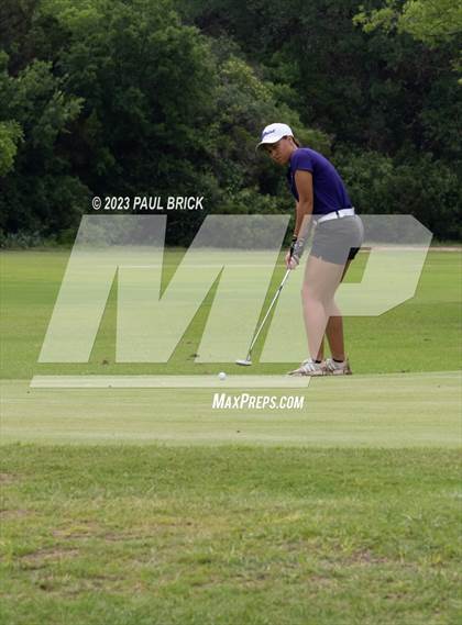 Thumbnail 2 in UIL 2A Girls Golf Finals  photogallery.