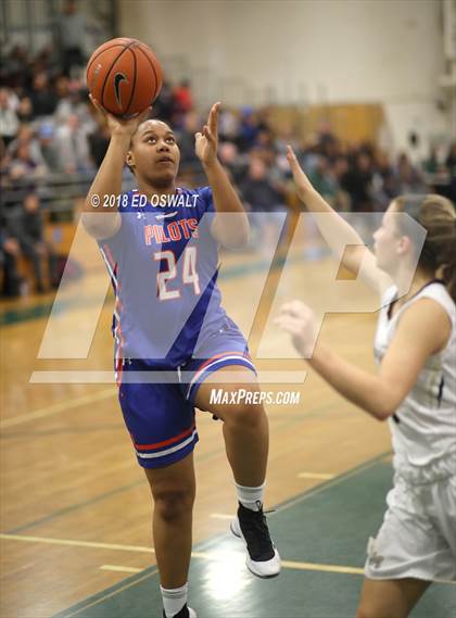 Thumbnail 3 in Archbishop Mitty vs. St. Joseph Notre Dame (Elite is Earned Showcase) photogallery.