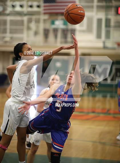 Thumbnail 2 in Archbishop Mitty vs. St. Joseph Notre Dame (Elite is Earned Showcase) photogallery.