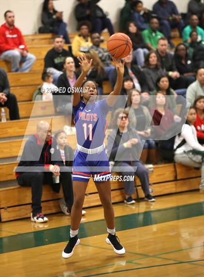 Thumbnail 3 in Archbishop Mitty vs. St. Joseph Notre Dame (Elite is Earned Showcase) photogallery.