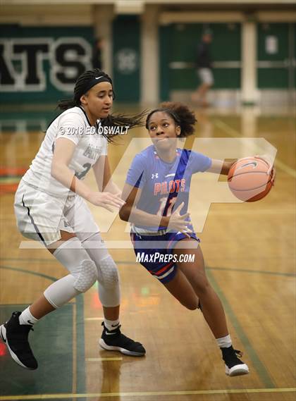 Thumbnail 2 in Archbishop Mitty vs. St. Joseph Notre Dame (Elite is Earned Showcase) photogallery.