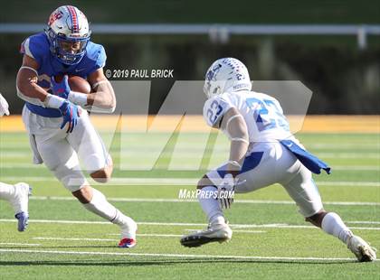 Thumbnail 3 in Westlake vs. Katy Taylor (UIL 6A Division 2 Semifinal) photogallery.