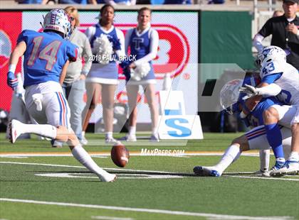 Thumbnail 2 in Westlake vs. Katy Taylor (UIL 6A Division 2 Semifinal) photogallery.
