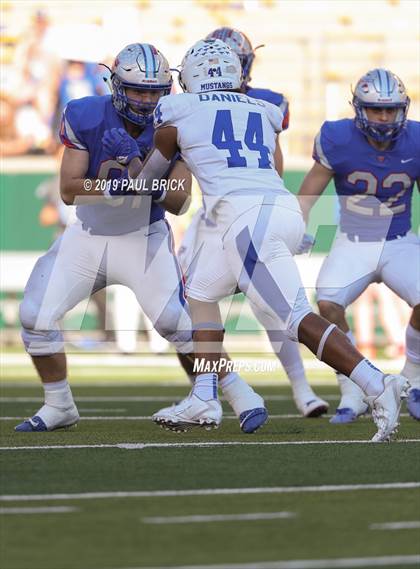 Thumbnail 2 in Westlake vs. Katy Taylor (UIL 6A Division 2 Semifinal) photogallery.