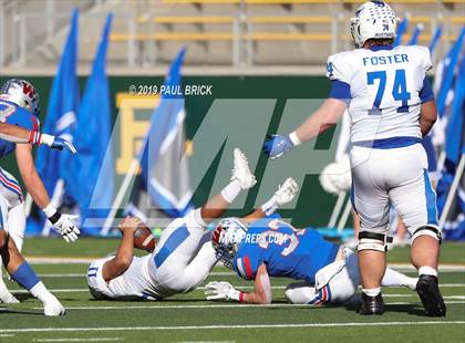 Thumbnail 3 in Westlake vs. Katy Taylor (UIL 6A Division 2 Semifinal) photogallery.