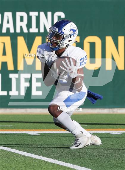Thumbnail 3 in Westlake vs. Katy Taylor (UIL 6A Division 2 Semifinal) photogallery.