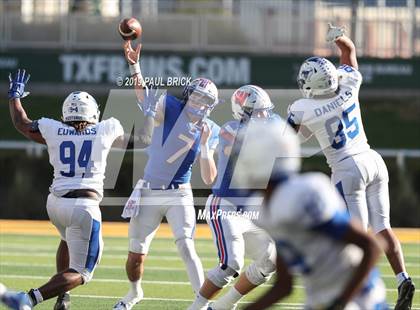 Thumbnail 1 in Westlake vs. Katy Taylor (UIL 6A Division 2 Semifinal) photogallery.
