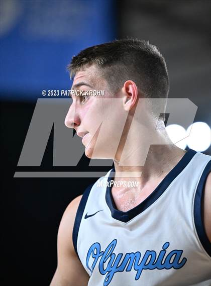 Thumbnail 2 in Olympia vs. Gonzaga Prep (WIAA State Quarterfinal) photogallery.