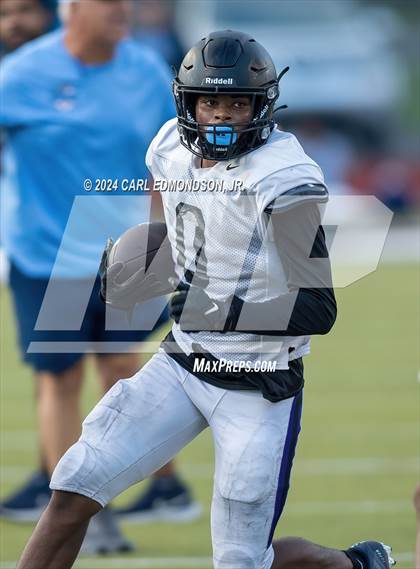 Thumbnail 3 in Lipscomb Academy vs Oakland (Scrimmage) photogallery.
