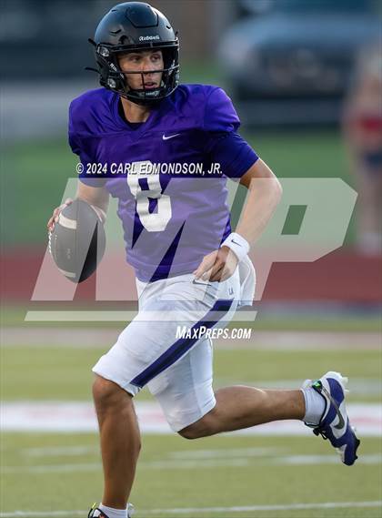 Thumbnail 2 in Lipscomb Academy vs Oakland (Scrimmage) photogallery.