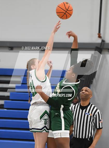 Thumbnail 3 in ThunderRidge vs. Bishop Manogue (Nike Tournament of Champions) photogallery.