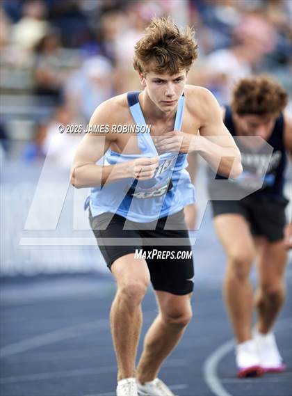 Thumbnail 1 in FHSAA Class 1A Final (800m) photogallery.