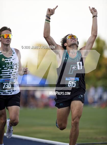 Thumbnail 1 in FHSAA Class 1A Final (800m) photogallery.