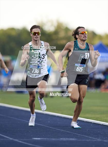 Thumbnail 3 in FHSAA Class 1A Final (800m) photogallery.