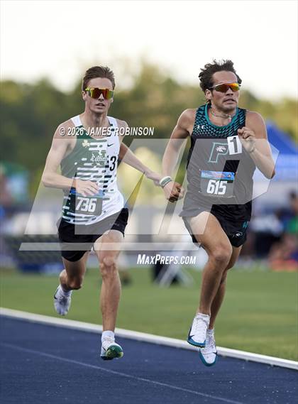 Thumbnail 1 in FHSAA Class 1A Final (800m) photogallery.