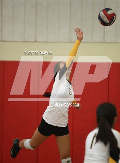 Thumbnail 3 in Albany vs. Lick-Wilmerding (Cougar Challenge) photogallery.
