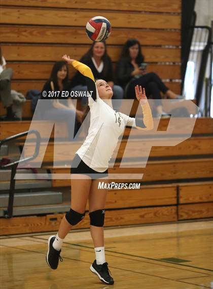 Thumbnail 2 in Albany vs. Lick-Wilmerding (Cougar Challenge) photogallery.