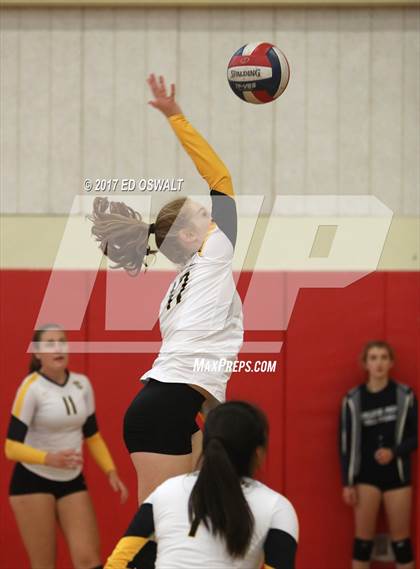 Thumbnail 3 in Albany vs. Lick-Wilmerding (Cougar Challenge) photogallery.