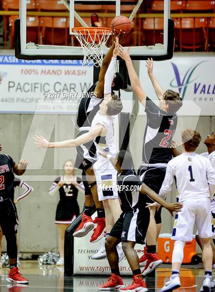 Thumbnail 1 in Central Catholic vs West Campus (CIF SJS D4 Final) photogallery.