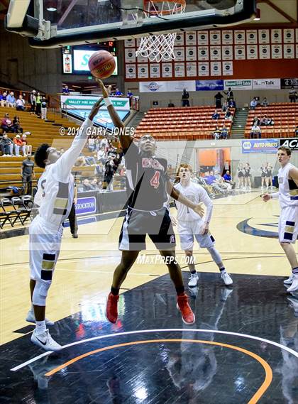 Thumbnail 3 in Central Catholic vs West Campus (CIF SJS D4 Final) photogallery.