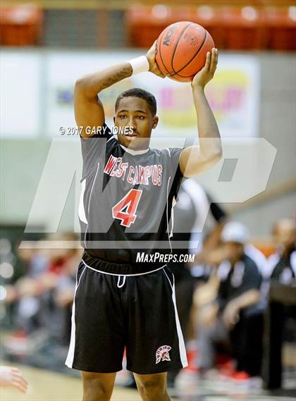 Thumbnail 3 in Central Catholic vs West Campus (CIF SJS D4 Final) photogallery.