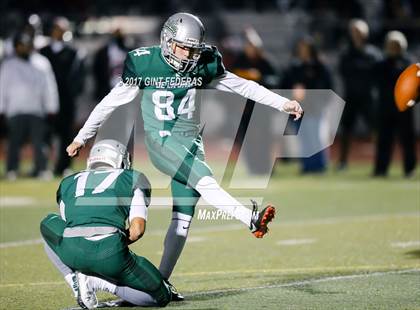 Thumbnail 2 in De La Salle vs. Pittsburg (CIF NCS Open Division Final) photogallery.