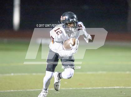 Thumbnail 2 in De La Salle vs. Pittsburg (CIF NCS Open Division Final) photogallery.