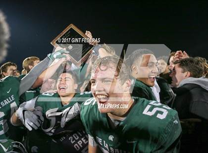 Thumbnail 1 in De La Salle vs. Pittsburg (CIF NCS Open Division Final) photogallery.